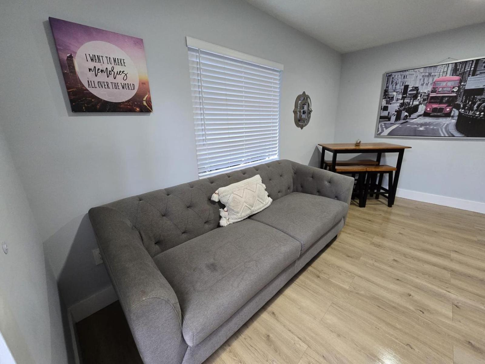 Apartment Urban Retreat With 8 Twin Beds *
